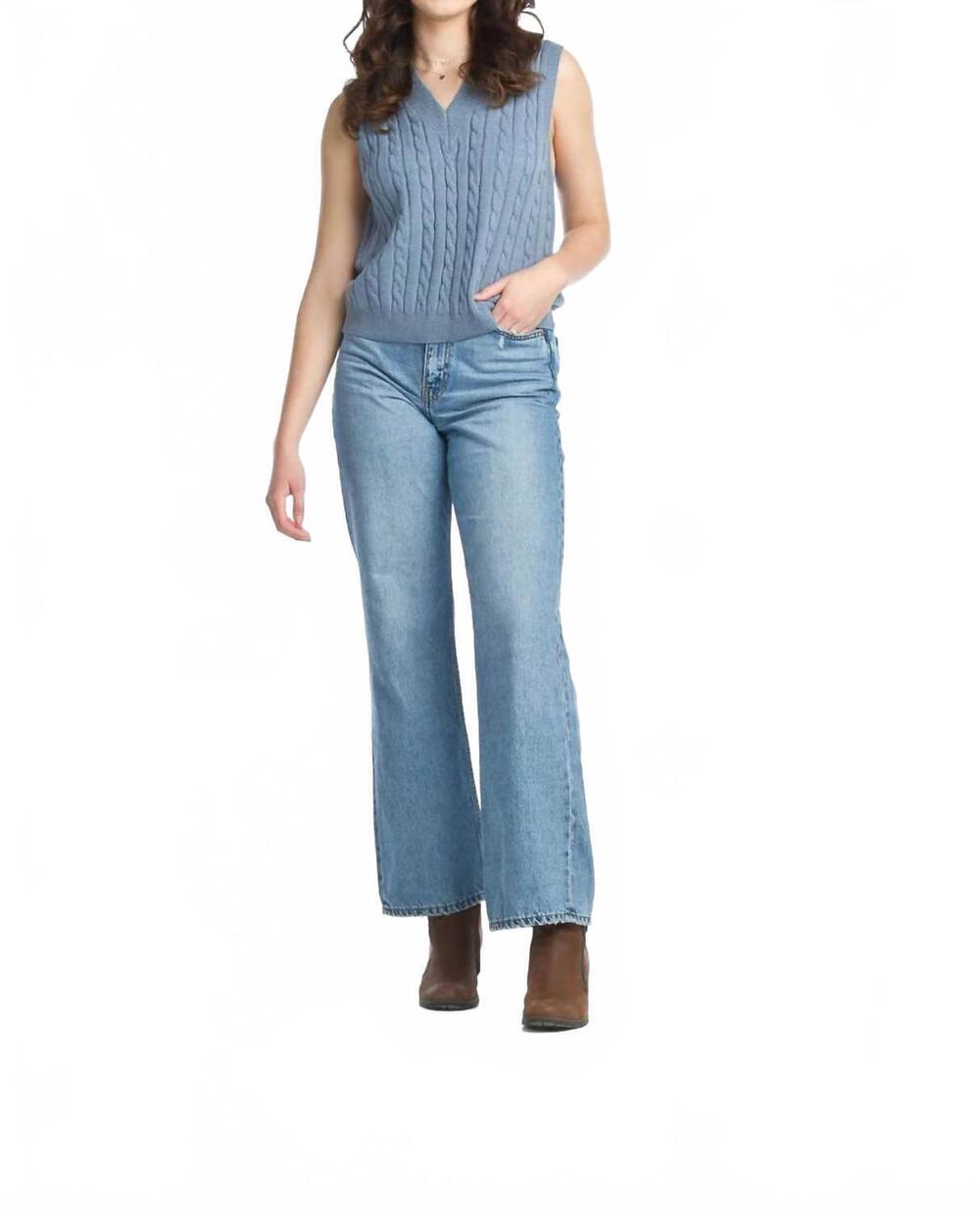 NEW PAPILLON cable knit vest in light blue